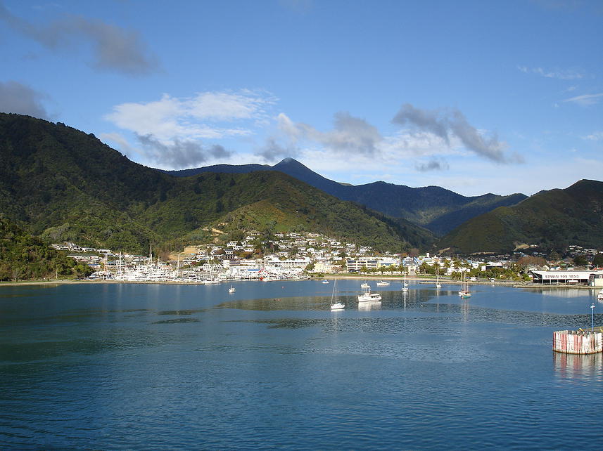 Picton, Gateway to the South Island