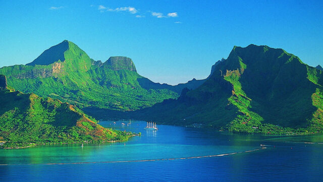 Cooks Bay, Moorea Cooks Bay, Moorea