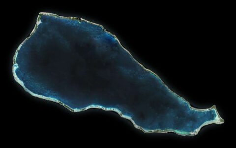 Rangiroa, a Tuamotu atoll Rangiroa, a Tuamotu atoll