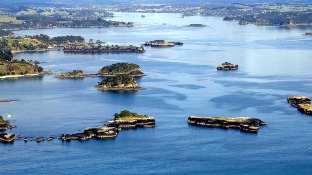Black Rocks and Kerikeri Inlet Black Rocks and Kerikeri Inlet