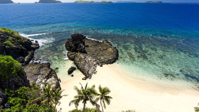 North Beach rock and reef, Matamanoa Island Resort North Beach rock and reef, Matamanoa Island Resort