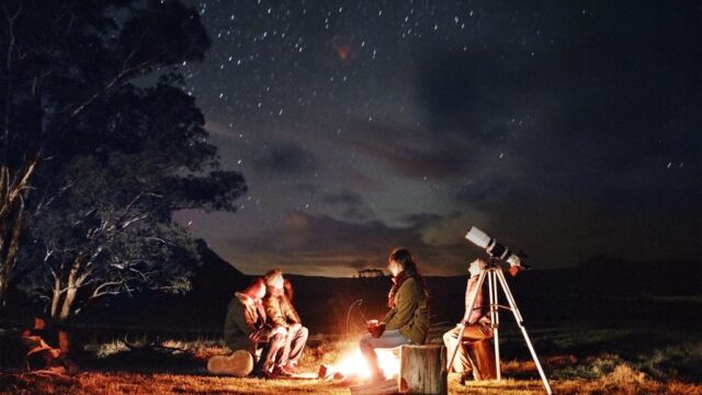 Stargazing campfire Emirates One and Only Wolgan Valley Blue Mountains